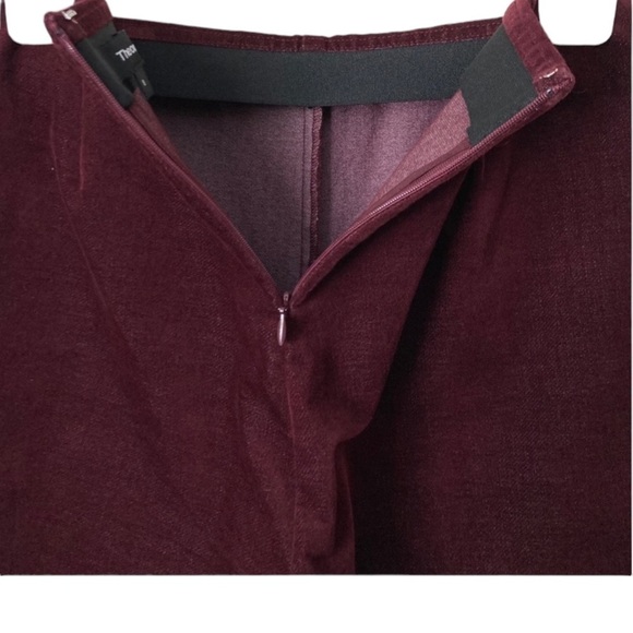 THEORY Navalene Velvet Slim Straight Leg Pull on Pants in Deep Currant Size 0 - Picture 4 of 6